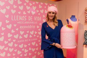 Sandra Ibarra en la campaña recicla vidrio por ellas