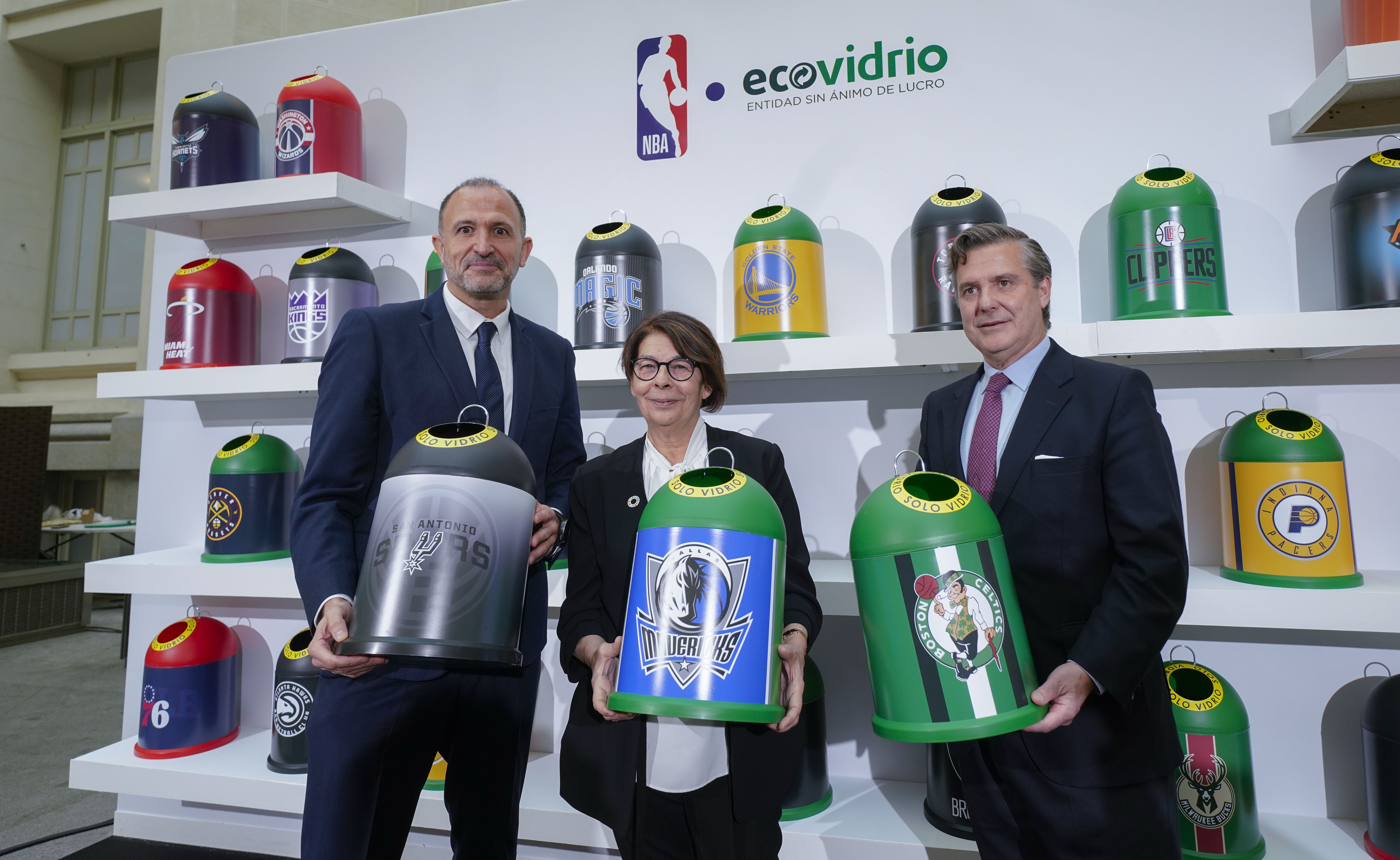 baloncesto ecologico y campaña de concienciación - representantes NBA y Ecovidrio