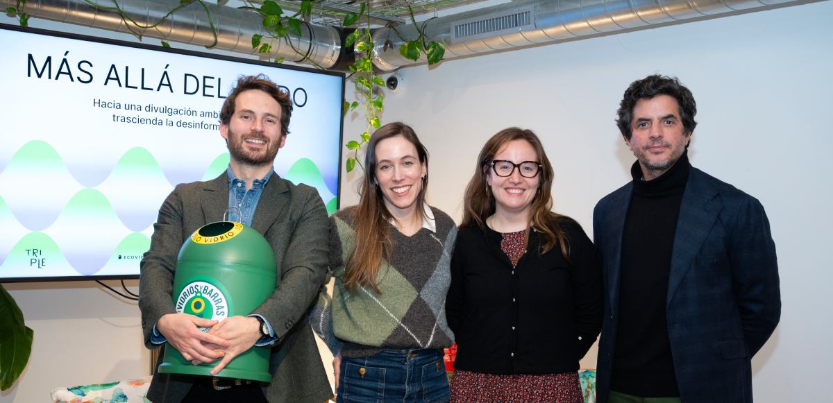 Julio TInaquero, Montse Sellarès, Rocío Benavente y Marc Amorós en Vidrios y Barras